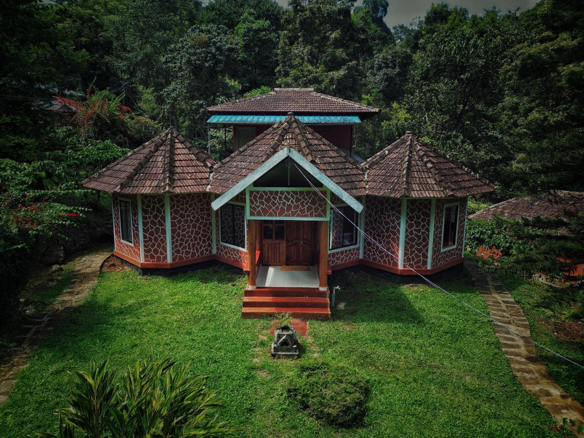 קאלפטה Mahout Resort Wayanad - An Experiential Jungle Stay With Waterfall מראה חיצוני תמונה