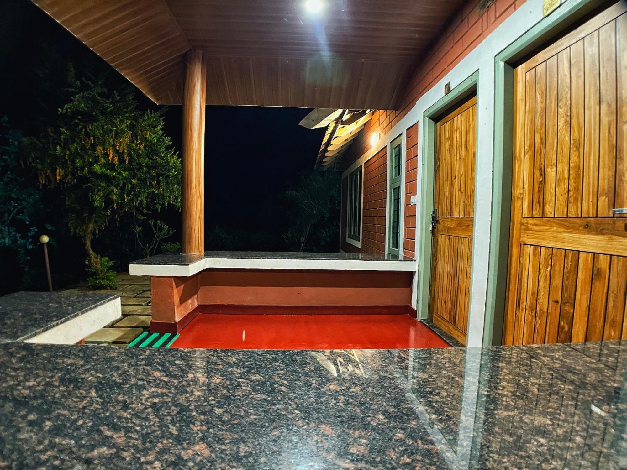 קאלפטה Mahout Resort Wayanad - An Experiential Jungle Stay With Waterfall מראה חיצוני תמונה