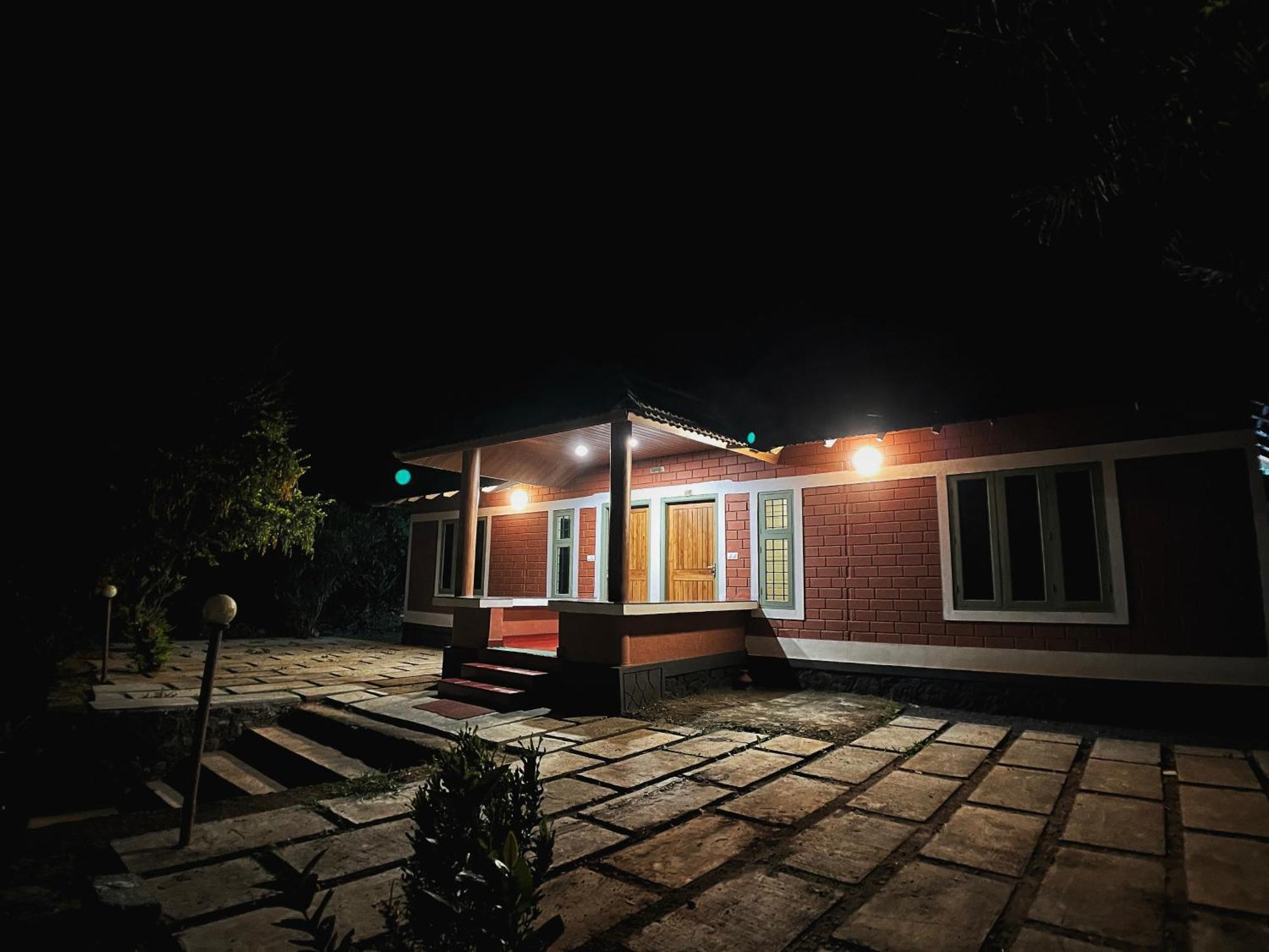 קאלפטה Mahout Resort Wayanad - An Experiential Jungle Stay With Waterfall מראה חיצוני תמונה