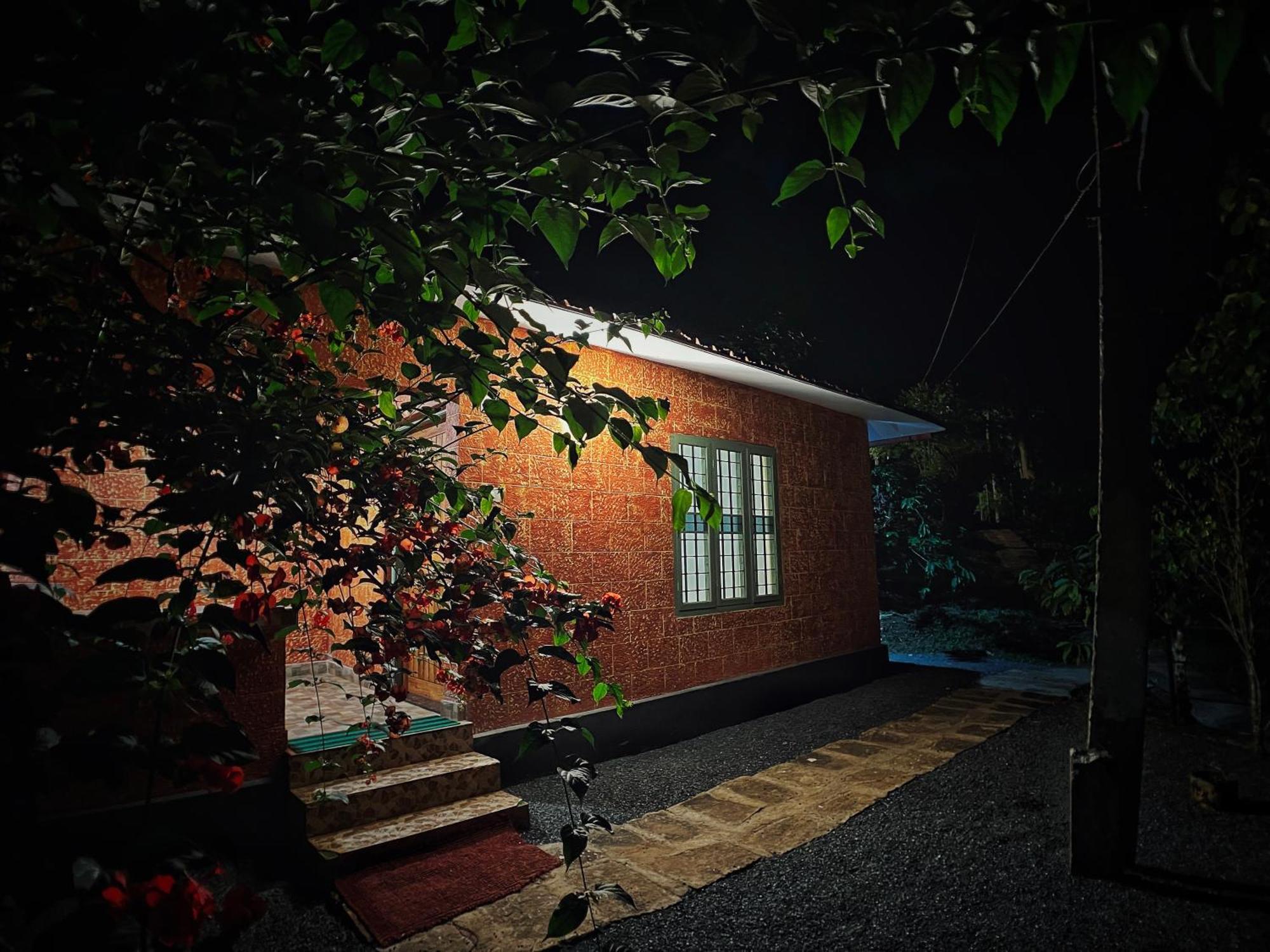 קאלפטה Mahout Resort Wayanad - An Experiential Jungle Stay With Waterfall מראה חיצוני תמונה